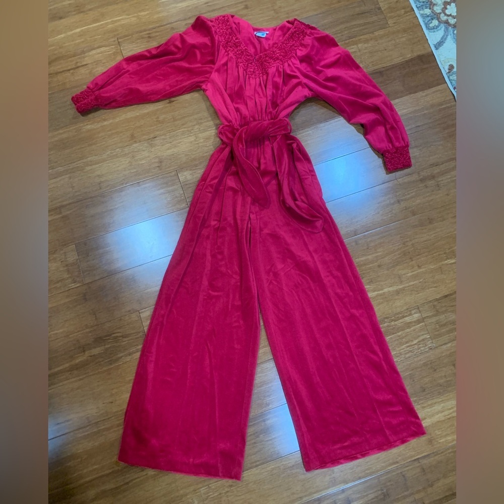 Vintage 80’s Appel velour wide legged zip front house jumpsuit size Small